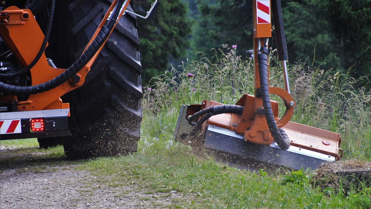 Campagne de fauchage des bords de routes départementales