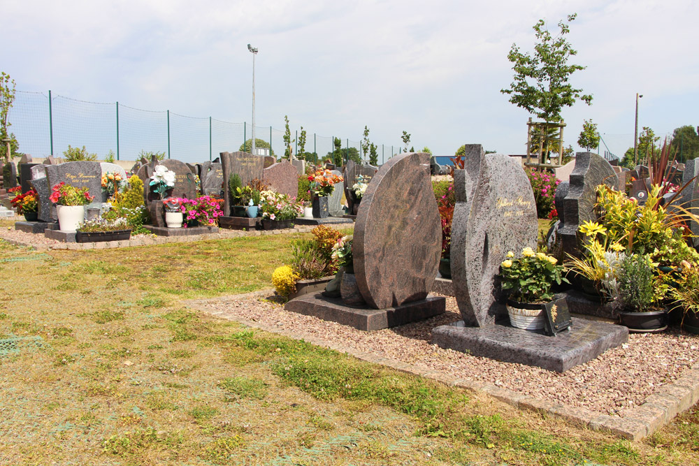 Cavurne du cimetière de Ploumagoar